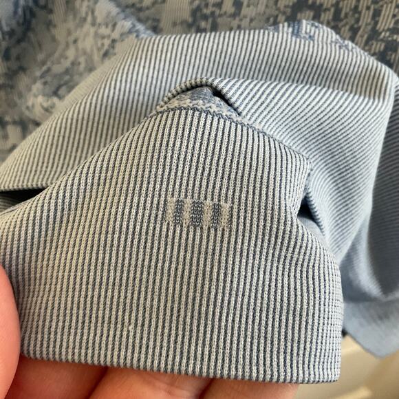 Lululemon Swiftly Breathe Short Sleeve Silverescent Shirt - Size 8 - Picture 3 of 5